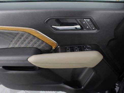 New 2026 GMC Canyon Denali image 15