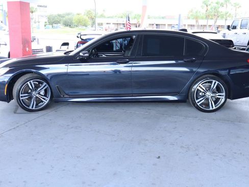 Used 2017 BMW 740i RWD image 7