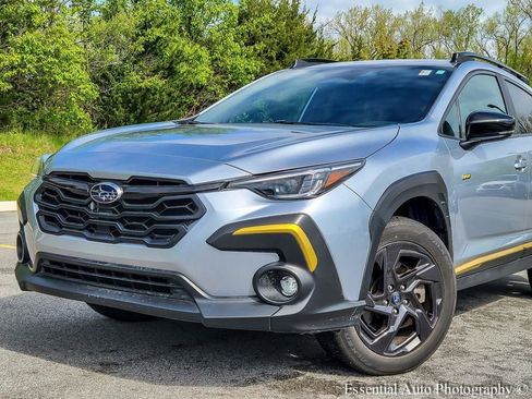 Used 2025 Subaru Crosstrek 2.5i Sport AWD/4WD image 2