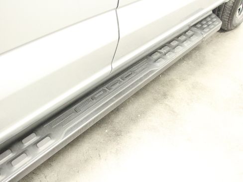 Used 2023 Ford F150 Lightning XLT image 11