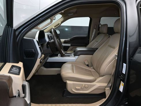 Used 2020 Ford F150 Lariat image 13