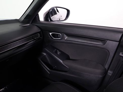 Certified 2025 Honda Civic Sport image 33