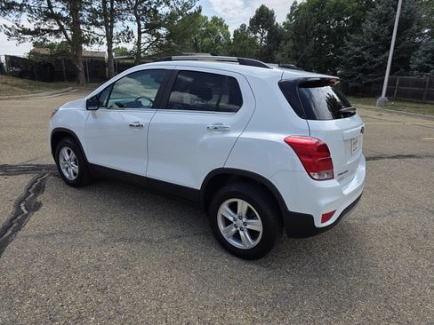 Used 2018 Chevrolet Trax LT w/ LT Convenience Package AWD/4WD image 3