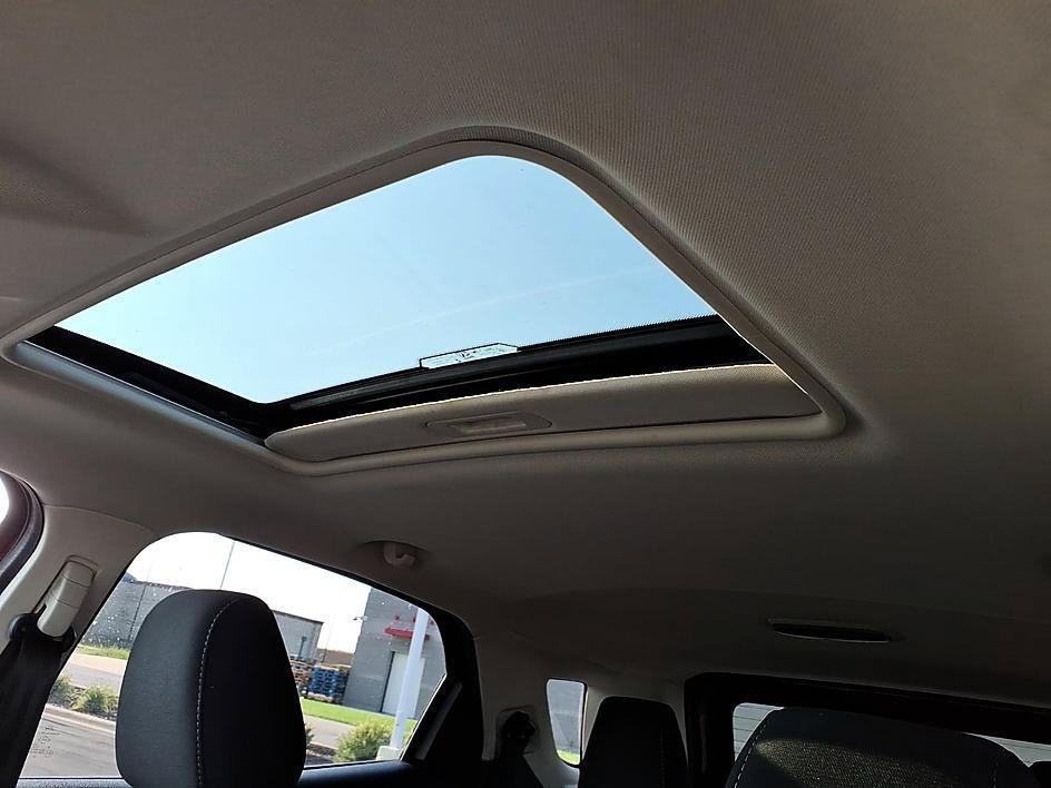 Used 2020 Ford EcoSport SE FWD image 19