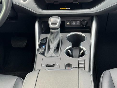 Used 2024 Toyota Highlander image 15