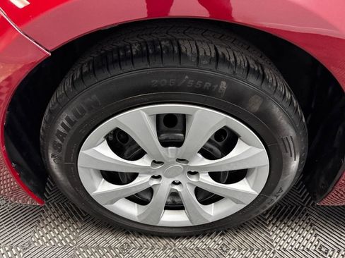 Used 2022 Toyota Corolla LE FWD image 21