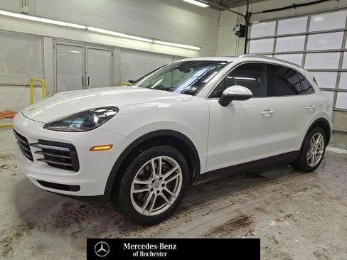 Used 2023 Porsche Cayenne AWD/4WD image 1
