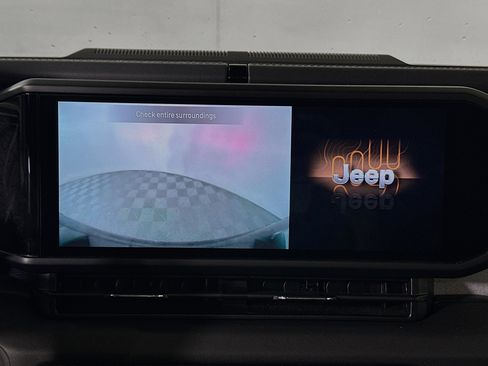 Used 2025 Jeep Wrangler Sahara w/ Safety Group image 24