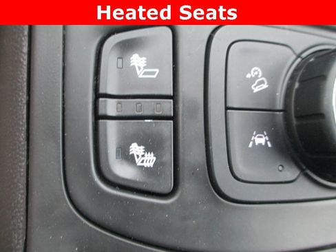 Used 2022 GMC Terrain SLE w/ Driver Convenience Package image 13