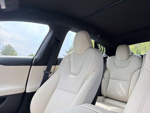 Used 2022 Tesla Model S AWD/4WD image 18