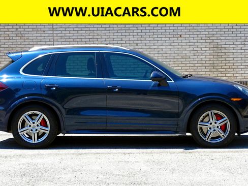 Used 2014 Porsche Cayenne GTS image 6