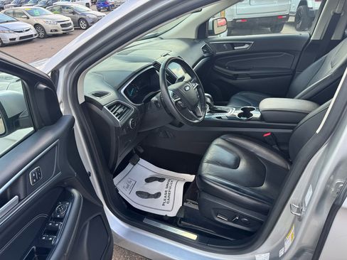 Used 2017 Ford Edge Titanium w/ Technology Package image 11