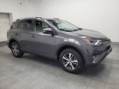 Used 2018 Toyota RAV4 XLE FWD image 11