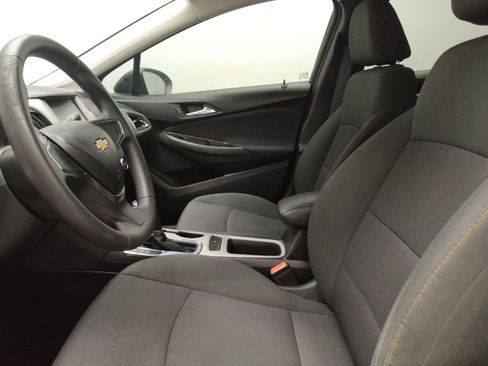 Used 2017 Chevrolet Cruze LS FWD image 17