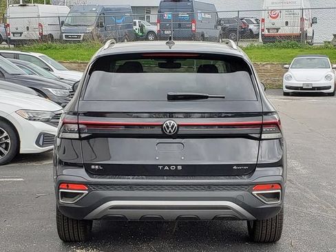 New 2026 Volkswagen Taos SEL AWD/4WD image 4