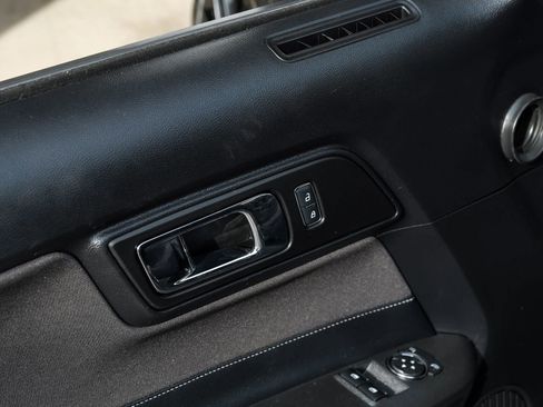 Used 2017 Ford Mustang GT w/ GT Performance Package image 36