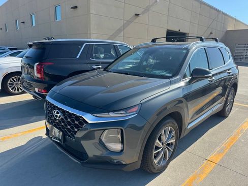 Used 2020 Hyundai Santa Fe SEL w/ Convenience + Premium Package FWD image 2