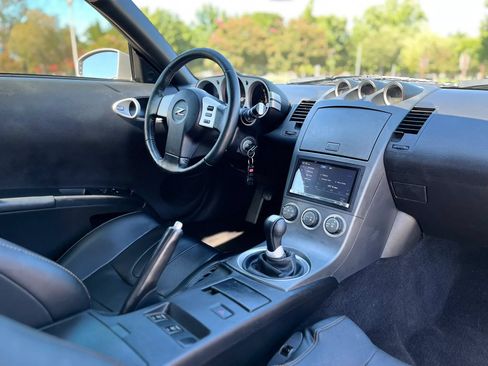 Used 2003 Nissan 350Z Touring w/ Aerodynamics Pkg RWD image 19
