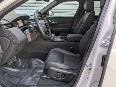 Used 2025 Land Rover Range Rover Velar Dynamic SE image 28