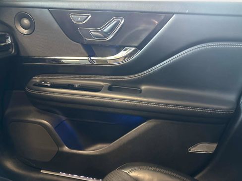 Used 2020 Lincoln Corsair Reserve w/ Equipment Group 201A image 21