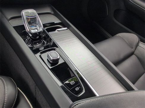 Certified 2024 Volvo S60 B5 Plus image 18