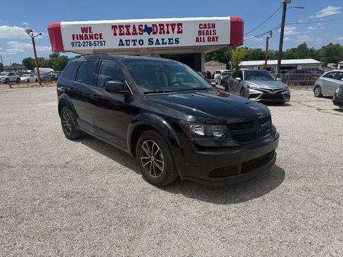 Used 2018 Dodge Journey SE w/ Popular Equipment Group FWD image 3