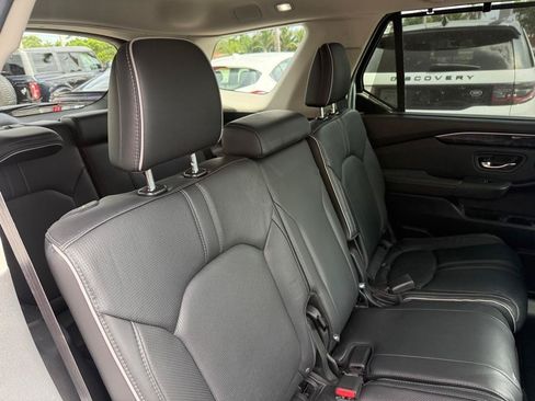 Used 2024 Honda Pilot Elite image 22