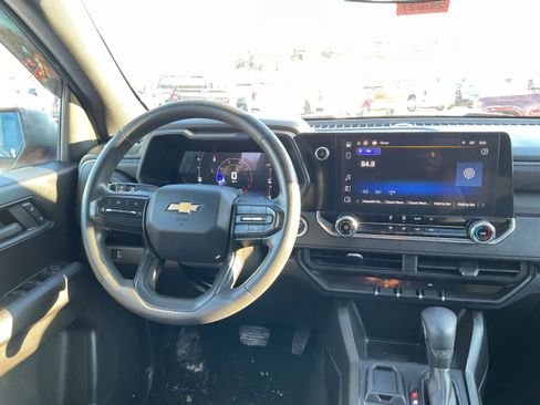 Certified 2023 Chevrolet Colorado W/T w/ WT Convenience Package II image 5