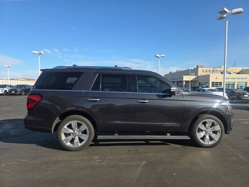 Used 2023 Ford Expedition Platinum image 8