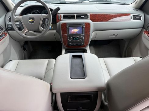 Used 2014 Chevrolet Silverado 2500 LTZ w/ LTZ Plus Package image 11