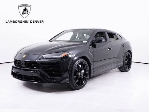 Used 2022 Lamborghini Urus AWD/4WD image 1