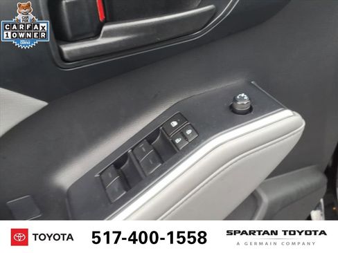 Used 2023 Toyota Highlander L FWD image 16