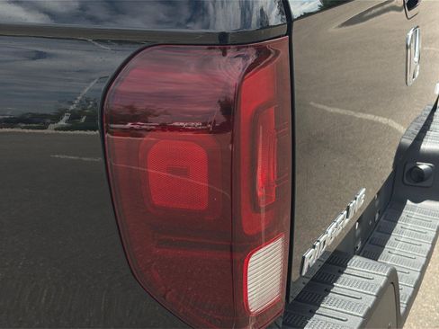 Used 2021 Honda Ridgeline Black Edition image 21