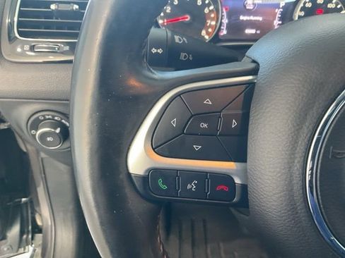 Used 2018 Jeep Compass Limited w/ Navigation Group AWD/4WD image 11