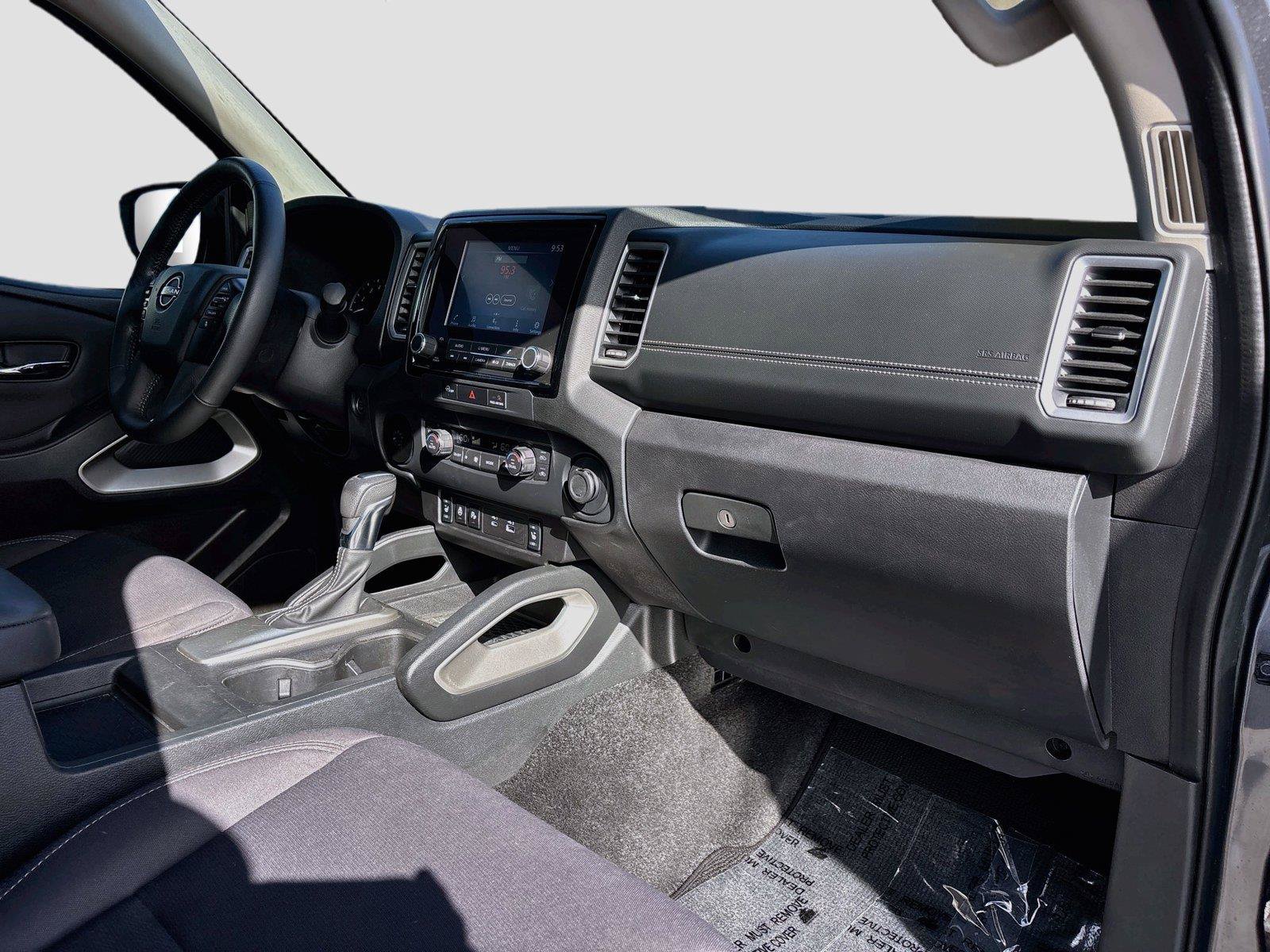 Used 2023 Nissan Frontier SV w/ SV Convenience Package RWD image 31