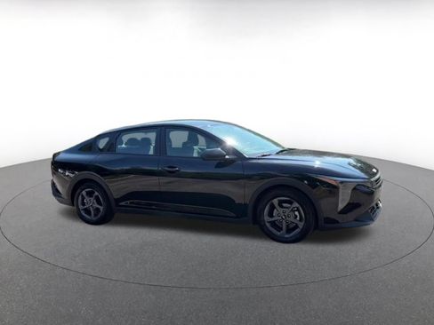 Used 2025 Kia K4 FWD image 2
