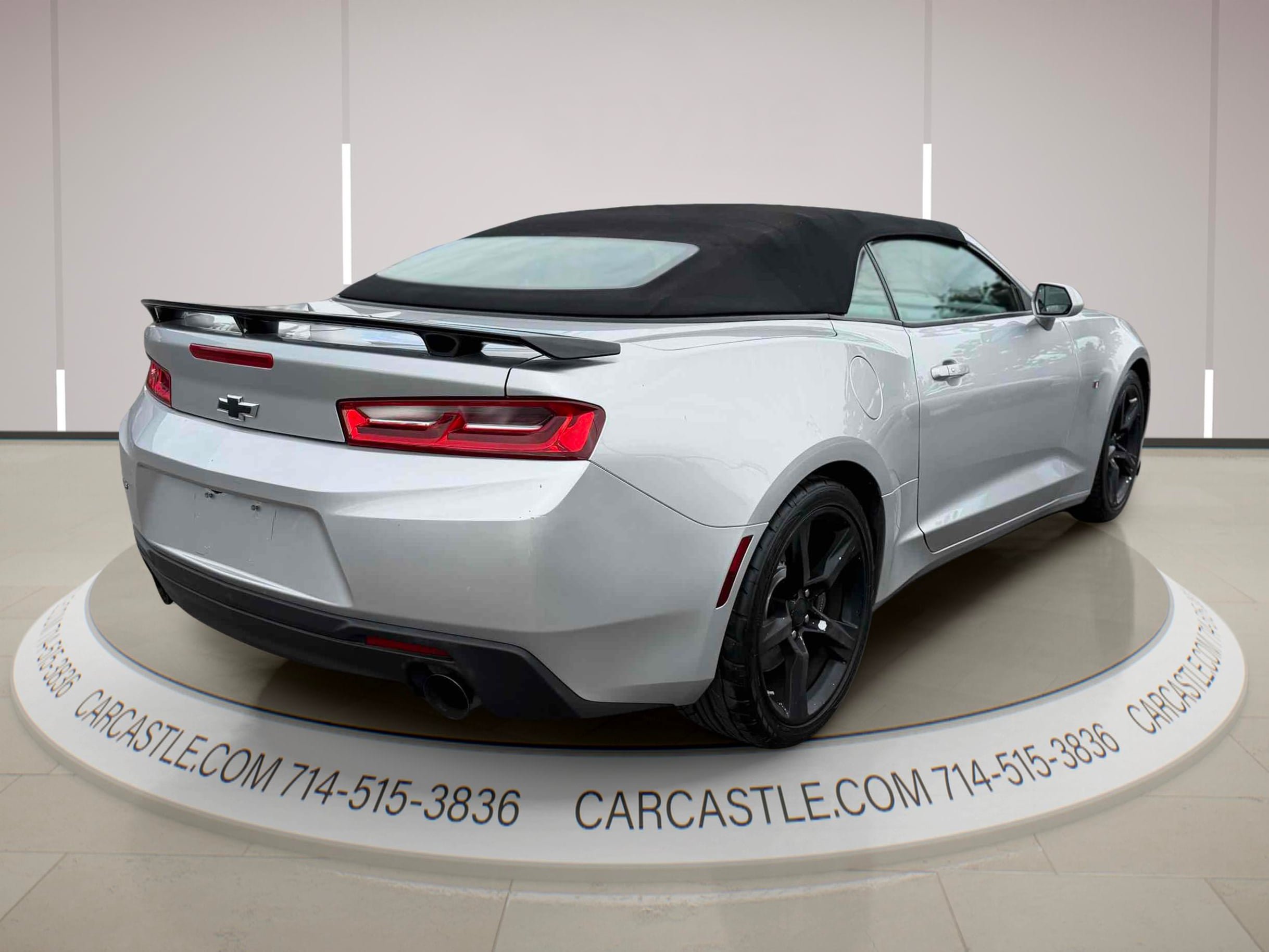 Used 2017 Chevrolet Camaro SS RWD image 5