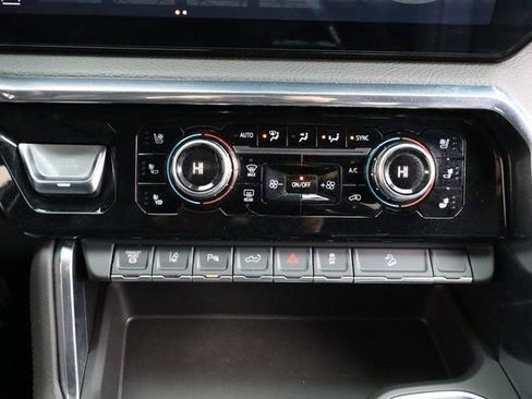 Used 2025 GMC Sierra 3500 Denali w/ Denali Reserve Package image 12