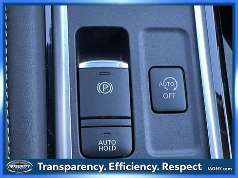 Certified 2024 Nissan Pathfinder SV image 28