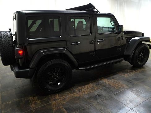 Used 2023 Jeep Wrangler Willys image 4
