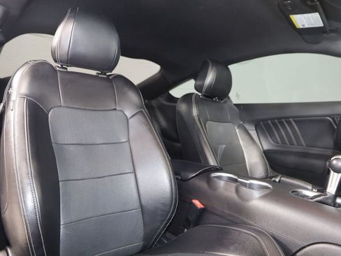 Used 2019 Ford Mustang GT Premium w/ GT Performance Package RWD image 14