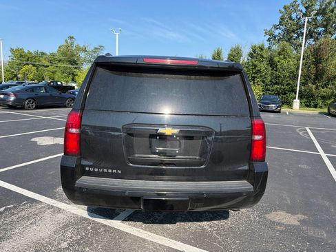 Used 2019 Chevrolet Suburban LT w/ LT Signature Package AWD/4WD image 5