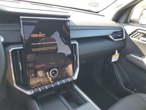 New 2026 GMC Acadia Elevation image 26