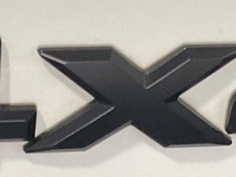 Used 2019 Nissan Titan SL w/ Midnight Edition image 9