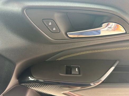 Used 2024 Chevrolet Trax LT FWD image 15