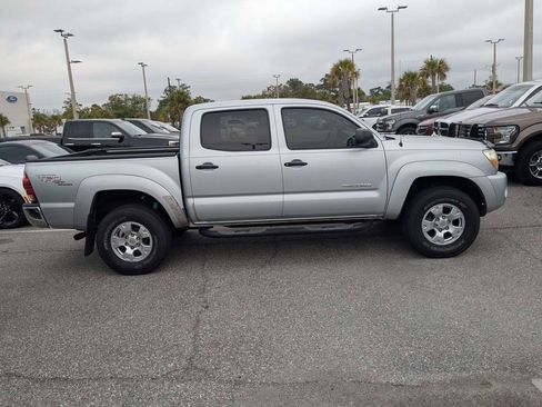 Used 2006 Toyota Tacoma PreRunner image 3