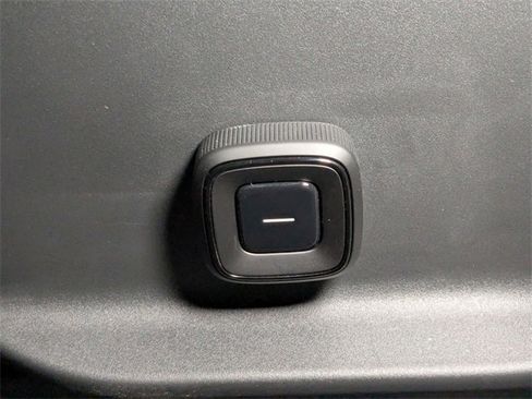 New 2025 Volvo EX30 Ultra w/ Protection Package Premier image 14