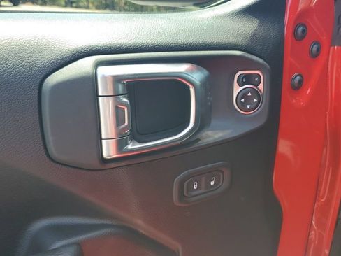 Used 2025 Jeep Wrangler Unlimited Sport AWD/4WD image 21
