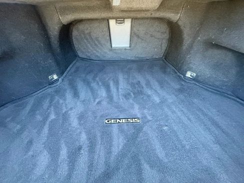 Used 2015 Hyundai Genesis 3.8 RWD image 9