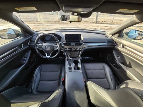 Used 2018 Honda Accord Sport image 19